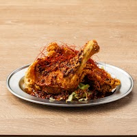 個室 焼き鳥×出汁餃子×鶏料理 食べ飲み放題 鶏のとりこ 三宮店