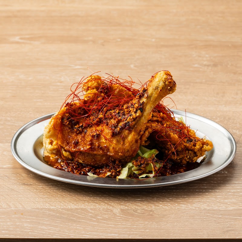 個室 焼き鳥×出汁餃子×鶏料理 食べ飲み放題 鶏のとりこ 三宮店