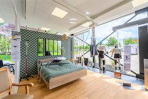 Photo n°22 de Comm St Jean à Saint-Jean-les-Deux-Jumeaux (Magasin de matériel médical)