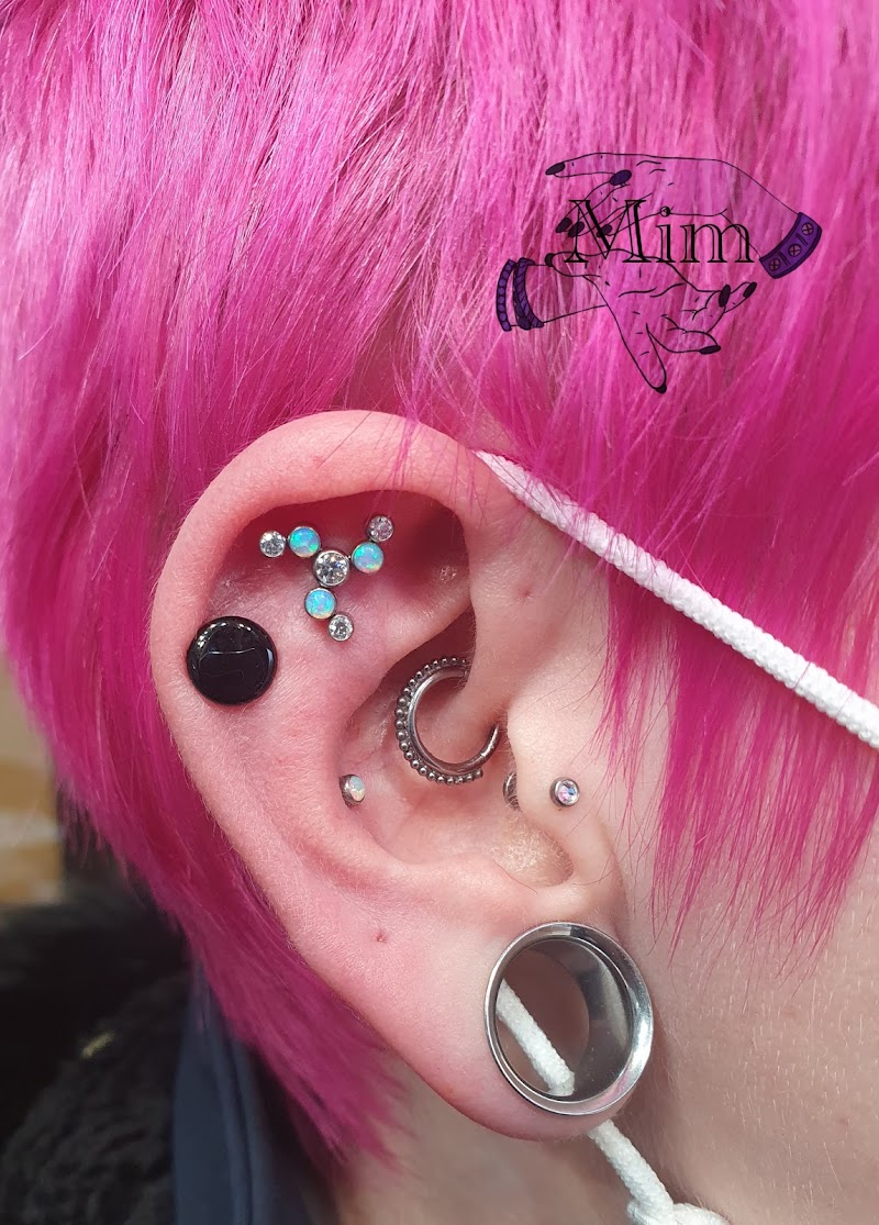 Amethyst collective Piercings by maxine @ cannock ink photo 3