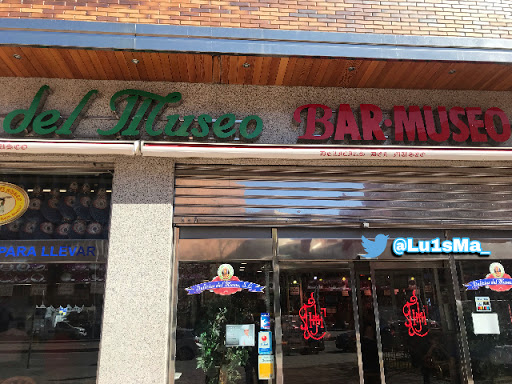 Central del Buen Gusto Panaderia Charcuteria Gallery - Spain