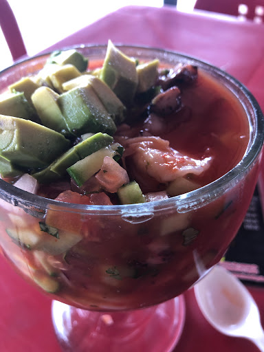 Don Eddie's Landing Hotel & Bar & Lulu's Resturante - Thumbnail