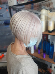 Photo n°26 de KL COIFFEUR STUDIO à Colmar (Salon de coiffure)