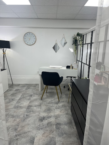 Diamond Beautique By Beccie-Jayne