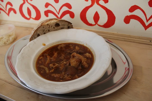 Gulyás Tunkoló Büfé