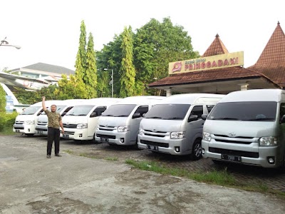 Photos of CV. Pelita Armada Sewa Mobil alphard velvire fortuner hiace medan