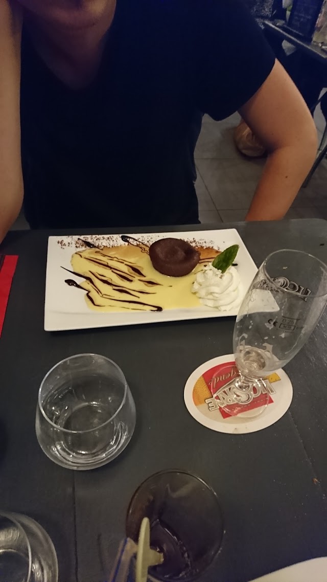 Deli' Meat Restaurant