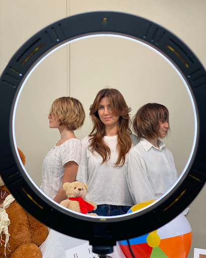 Elisa Parrucchieri - Visual