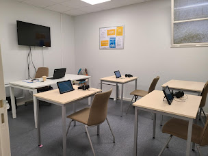 Photo n°2 de La Poste - Centre d’examen du code de la route à Pau (École technique)