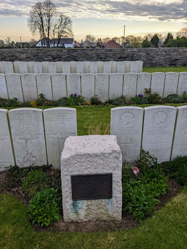 Haynecourt British Cemetery - Thumbnail