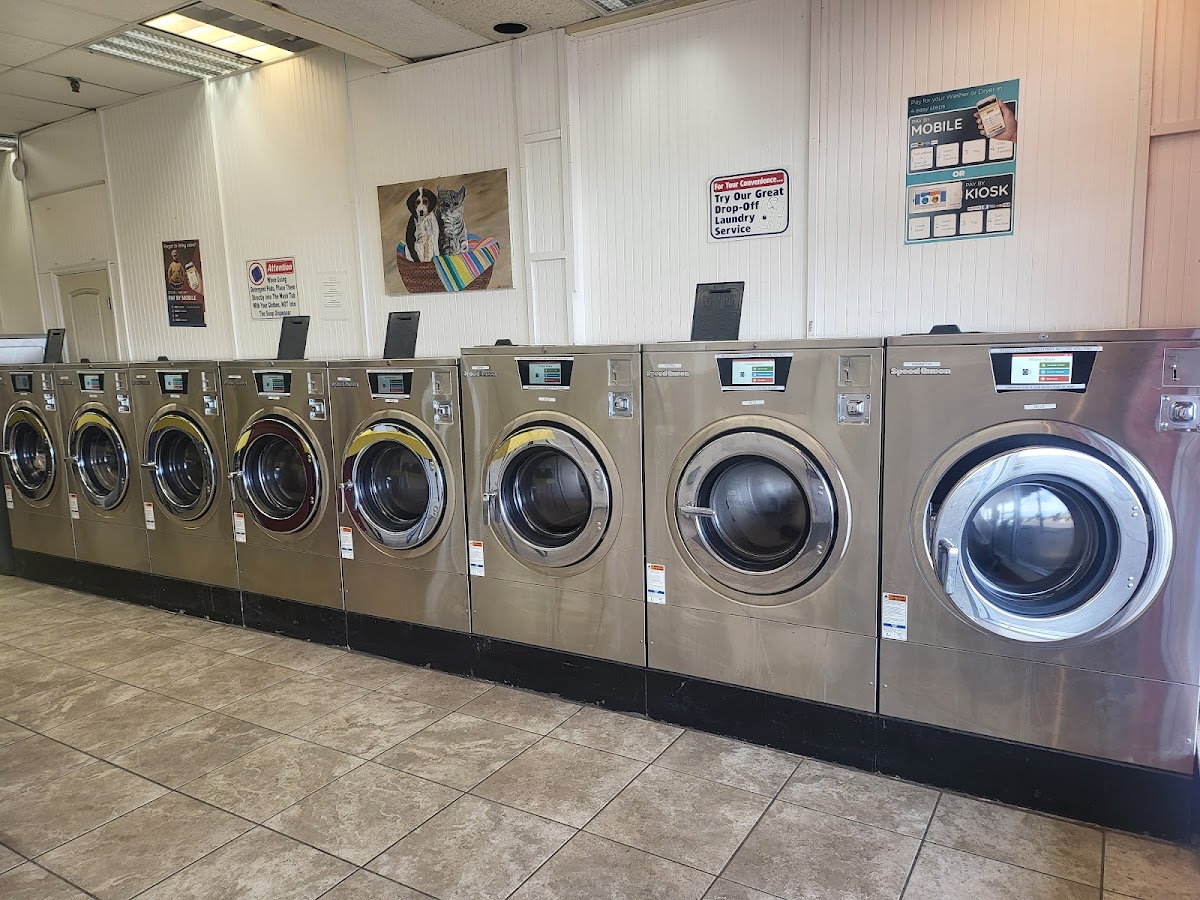Coin-Op Laundry storefront and entrance in Denver