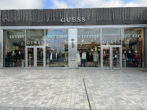 Photo n°1 de Guess Outlet à Honfleur (Magasin de vêtements)