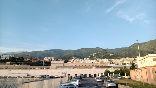 Parcheggio stazione FS Paola - Thumbnail