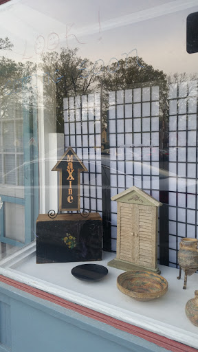 Maxine's Uptown Boutique/Crystals/ Aura & Chakra Reading CCPs/ Metaphisical/Handbags - Thumbnail