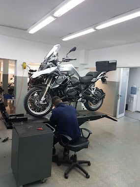 Roshaus BMW Motorrad, Author: Javier Robledo