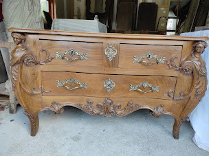 Photo n°13 de Restauration Meubles Anciens à Labergement-lès-Seurre (Magasin de meubles)