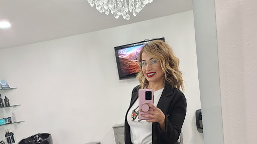 Vero Villarreal Hair Artist