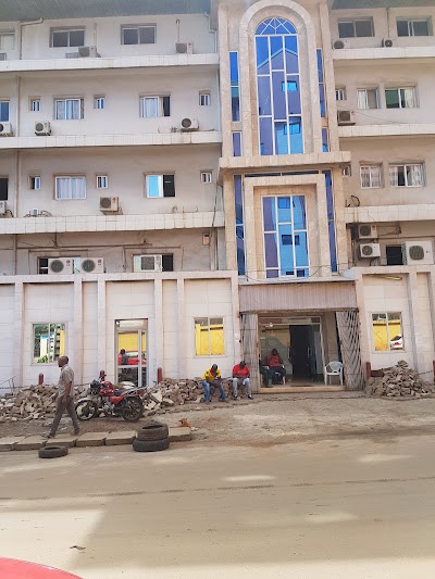 Photos of Ambroise Par&eacute; Clinic