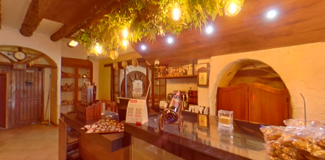 http://www.mamalolarestaurante.com/