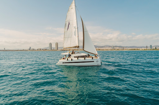 Sondevela Catamaran Barcelona - Rent exclusive boat, luxury experiences - Thumbnail
