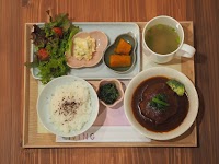 LIVING＋ リビングプラス -まちの喫茶店-