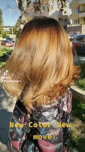 COMBO hair and nails salon - Бръснарски салон