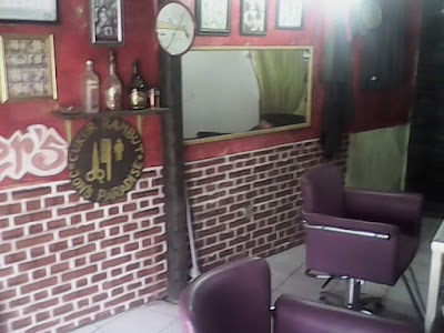 Photos of Jons Paradise