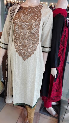 Sha Posh Sialkot Trunk Bazar