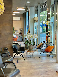 Photo n°5 de Salon Laura à Villefranche-sur-Saône (Salon de coiffure)