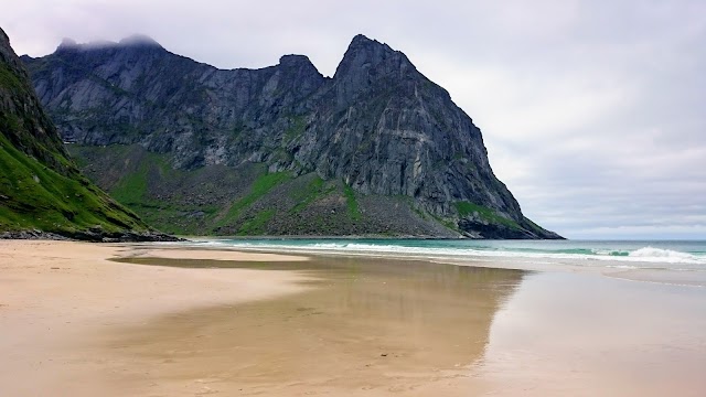 Kvalvika Beach