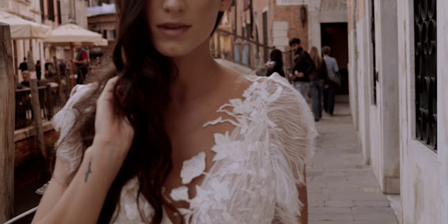 Telefonszám: KozaricsViktorDress - Whitewedding Showroom Pécs