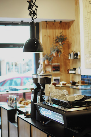 Refinery High End Coffee by null