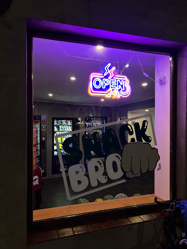 SnackBro