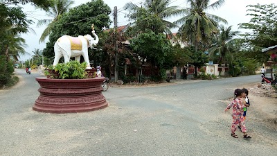 Photos of អាស្រមអ្នកតាដែក
