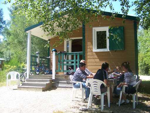 Photo de Camping Paradis Les 2 îles à Peyrat-le-Château (87470)