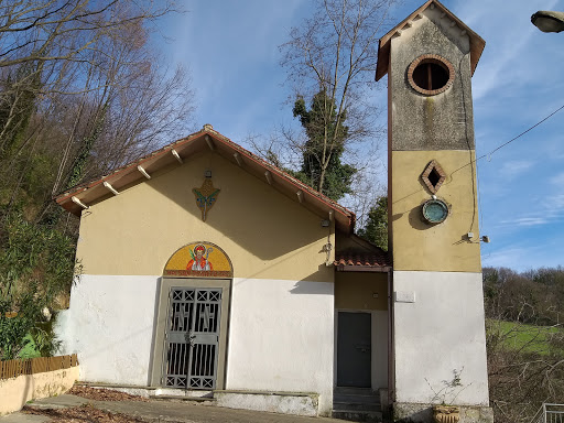 San Donato Chiesa Cattolica e Area Picnic - Italy
