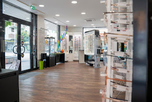 Photo n°4 de Opticien Cluses - Optic 2000 à Cluses (Magasin d'articles de sports)