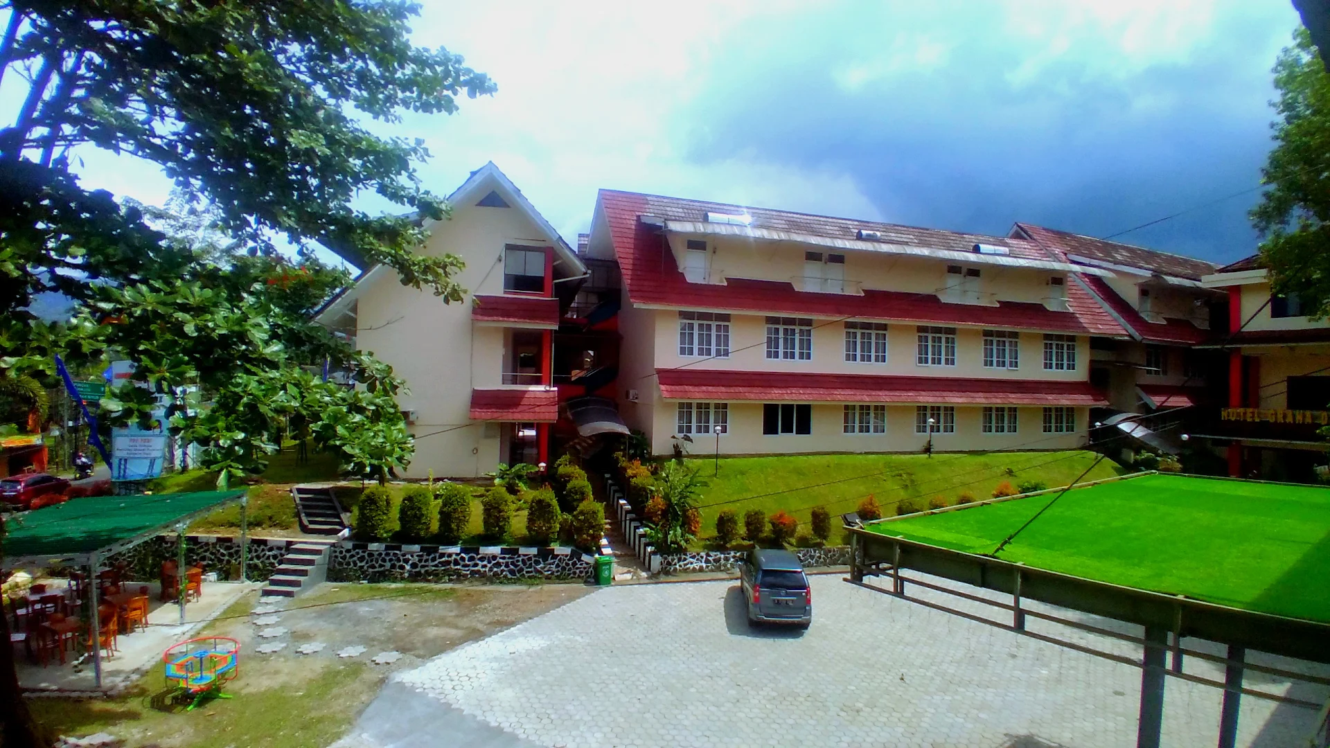 HoteL Graha Dinar Syariah - Puncak
