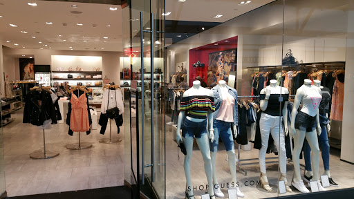 GUESS - Visual