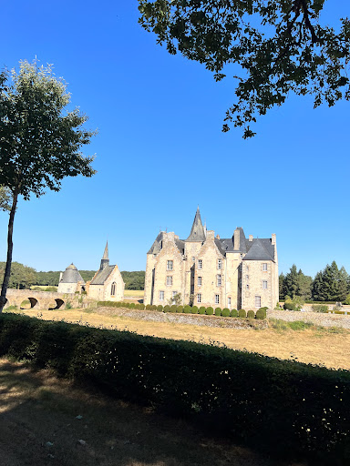 Photo de Logis Hôtel la Marjolaine à Commer (53470)