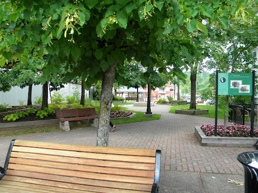 Place du Parc La Tuque Gallery - Canada