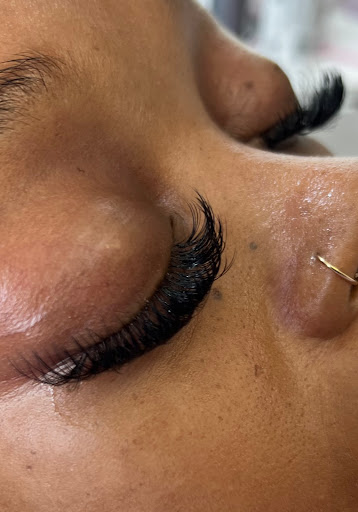 Luxe Lash Lounge Gallery - United States