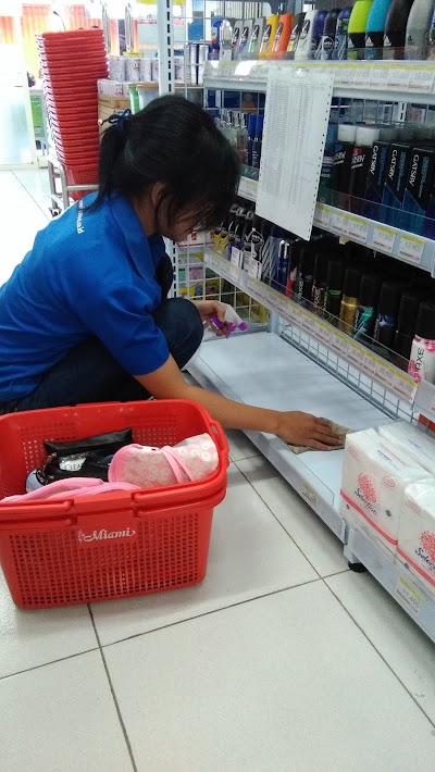Photos of Indomaret Joyo Utomo