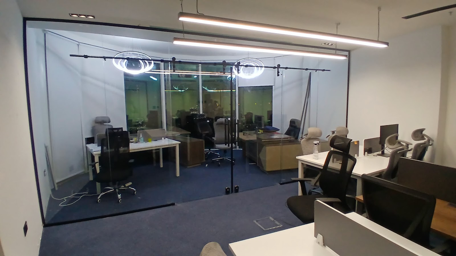 Tanveer Raza for Glass & Aluminium Installation - صورة 4