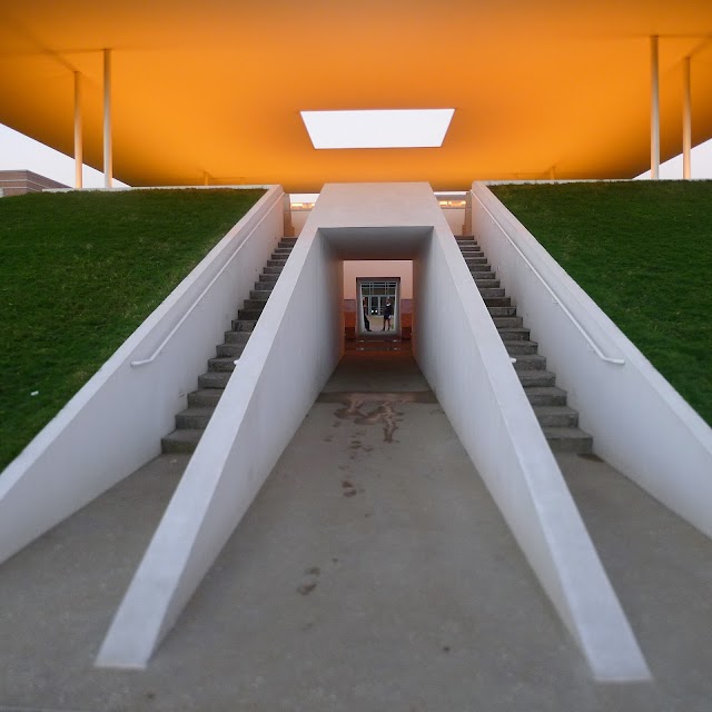 James Turrell's "Twilight Epiphany" Skyspace