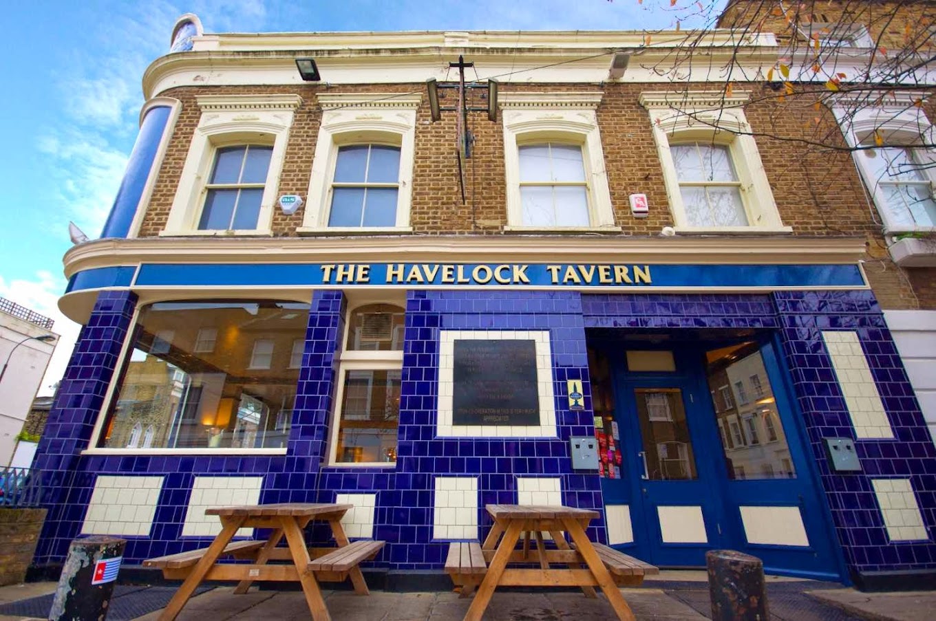 Discover the top pubs in Hammersmith with our comprehensive guide. From cozy traditional pubs to stylish gastropubs, we've curated the best spots to enjoy a pint or two. #Hammersmith #londonpubs Things To Do In London | Things To Do In Hammersmith | Best Pubs In Hammersmith | Best Pubs In London | Best Pub Food | Sunday Roast | Places To Eat In London #londonnightlife | Things To Do At Night