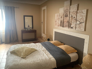 Photo n°52 de Bastide du Bonheur Saint Donat à Gréoux-les-Bains (Chambre d'hôtes)