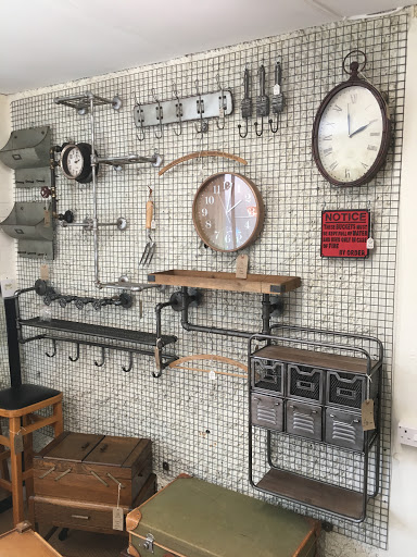 Adpine Antiques - Visual