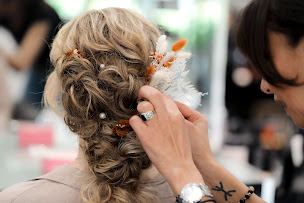 Photo n°9 de Ca Décoiff et Sam Coiff à Chambéry (Salon de coiffure)