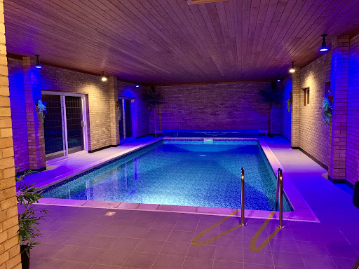 White Lilac Pool Hire